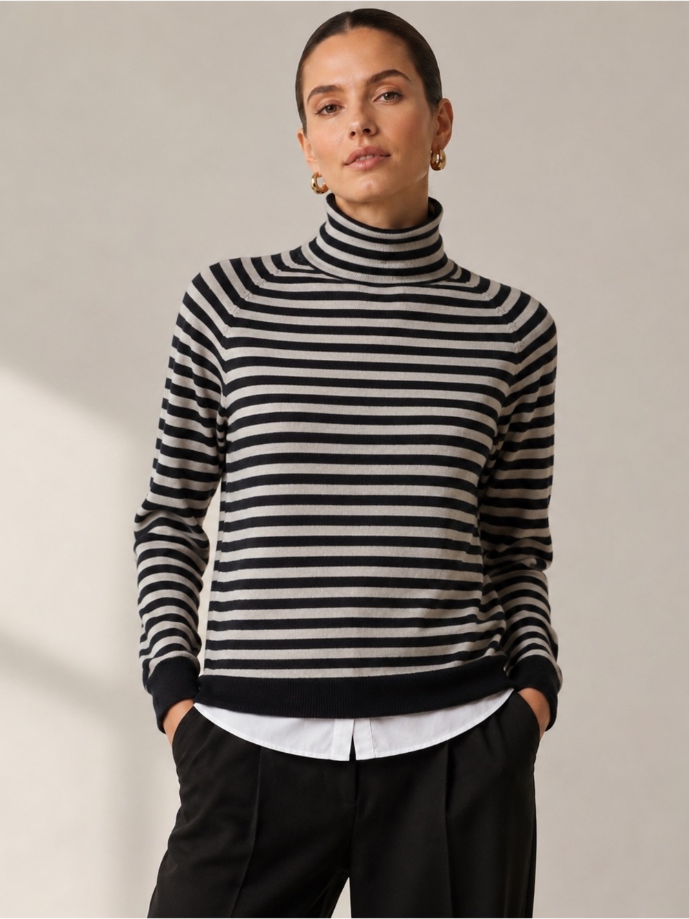 360 Cashmere Black Gray Stripe Turtleneck 100% Cashmere Sweater M
